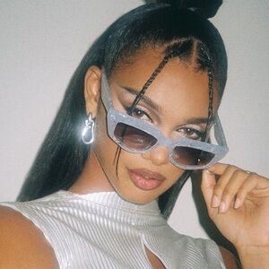 DEZI On Read BB blue/ smoke Sunglasses Brand New with box!